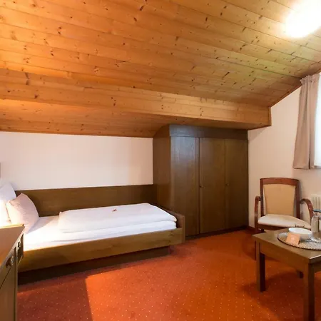 Hotel Sankt Urban 3*