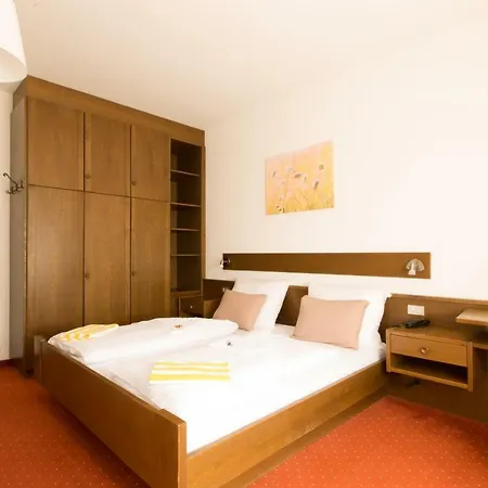 Sankt Urban Szálloda Merano